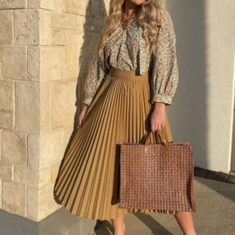 Rails Amal Floral Print Blouse NWOT Small - Picture 2 of 12